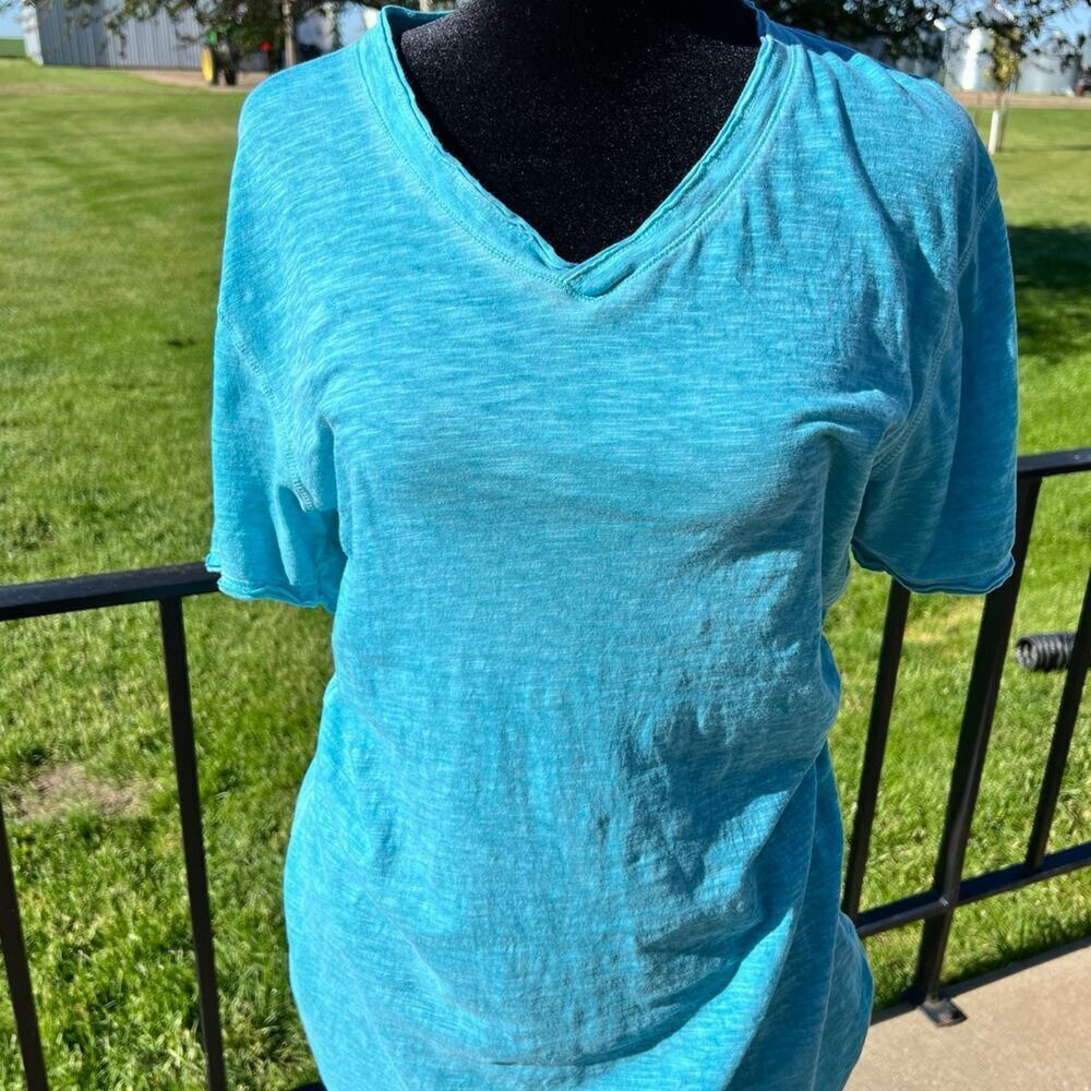 BKE Standard Fit, Teal V-neck Short Sleeve T-Shirt, Women’s size M